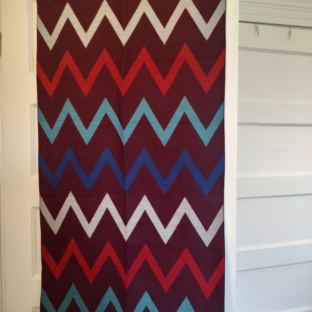 Beautiful Pashmina, new w/o tags